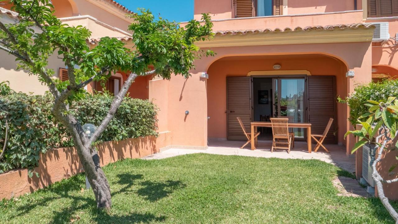 Casa Vacanza La Suaredda San Teodoro  Exterior foto