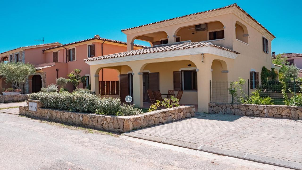 Casa Vacanza La Suaredda San Teodoro  Exterior foto