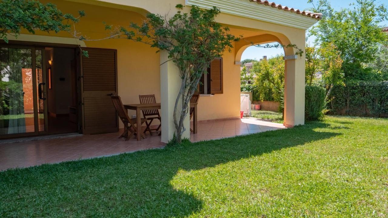 Casa Vacanza La Suaredda San Teodoro  Exterior foto